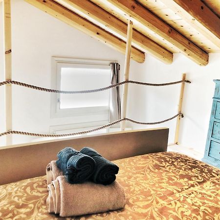 몬테 이솔라 Casa Barteei B&B 외부 사진