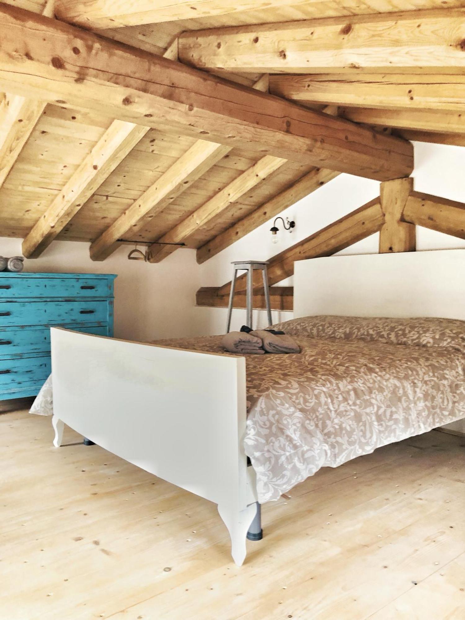 몬테 이솔라 Casa Barteei B&B 외부 사진