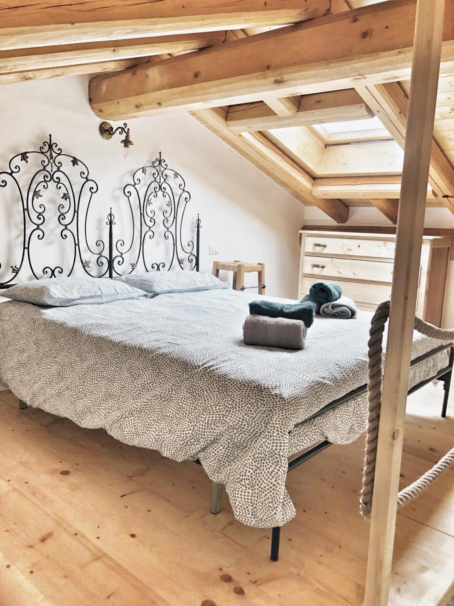 몬테 이솔라 Casa Barteei B&B 외부 사진